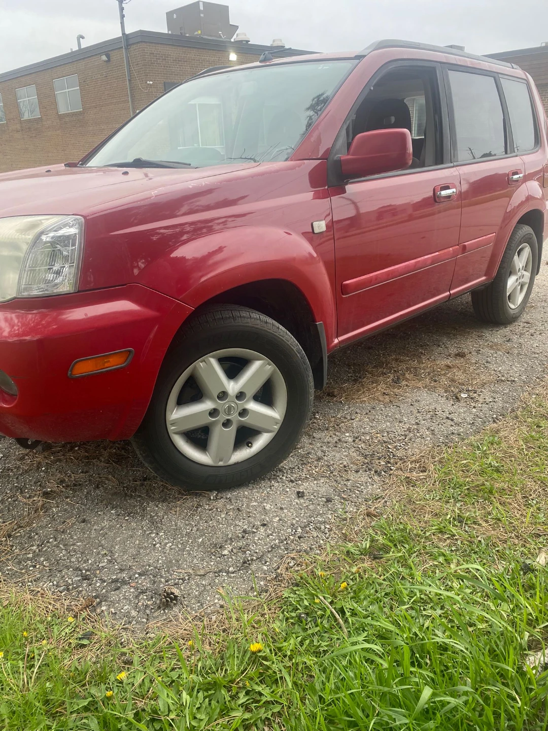 2006 Nissan X-Trail AWD  | Pano Roof & Remote Start. - photo 2