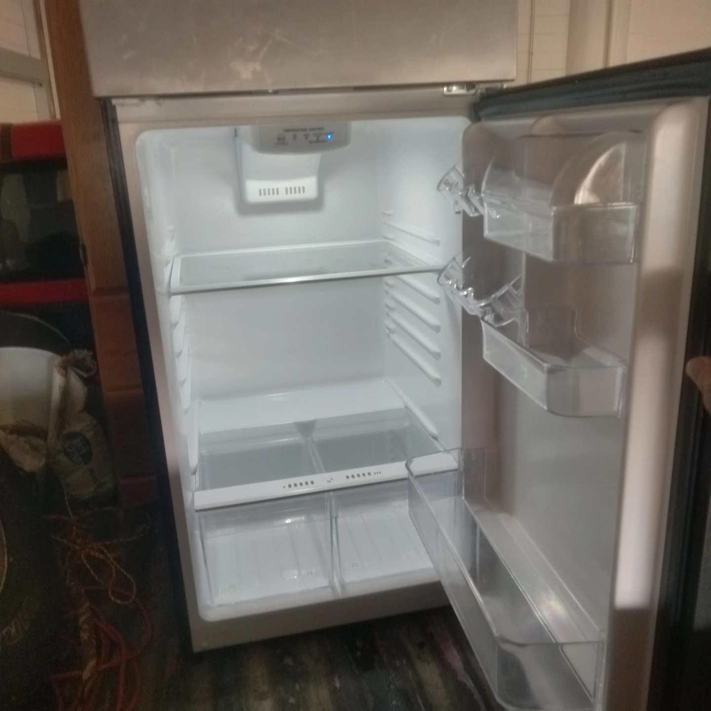 Magic Chef Refrigerator 60 inch tall