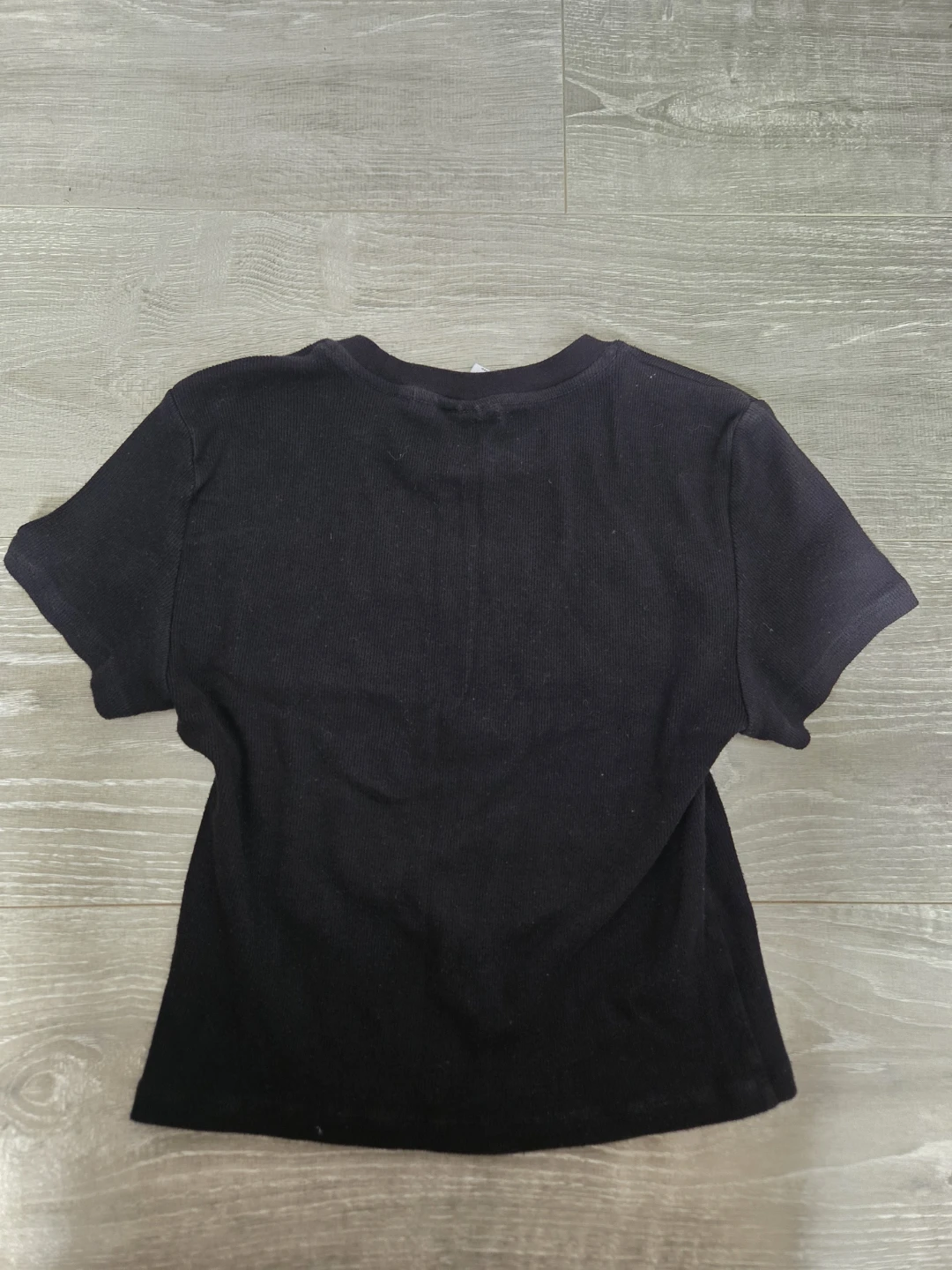 Aritzia TNA Simple Black T-Shirt - photo 3