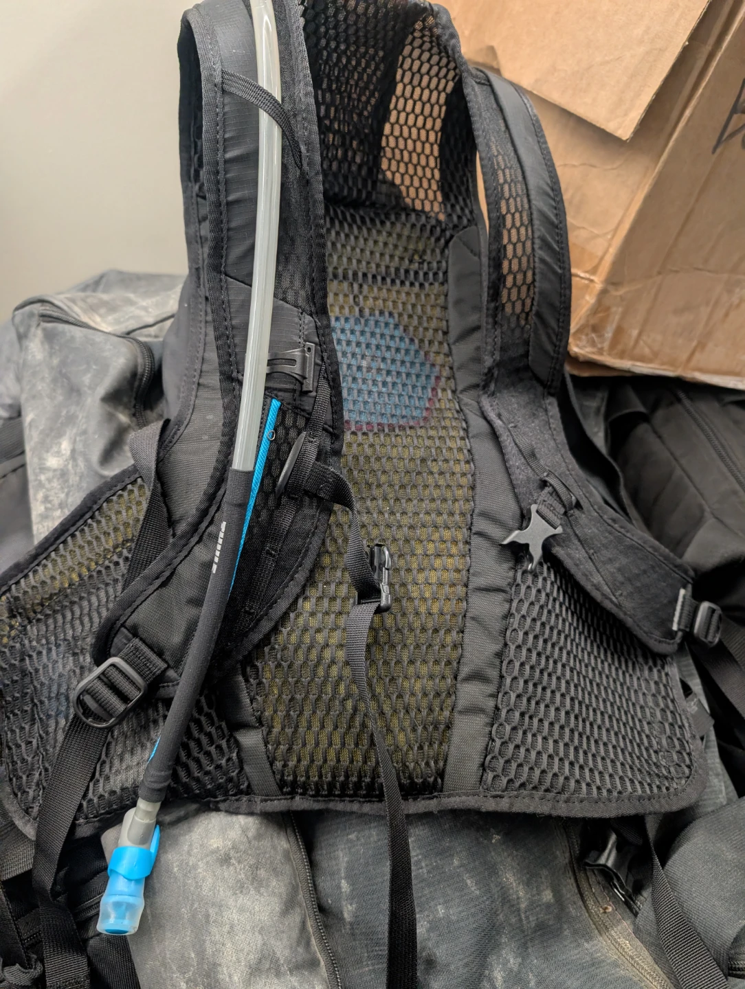 Thule Hydration Backpack - photo 2