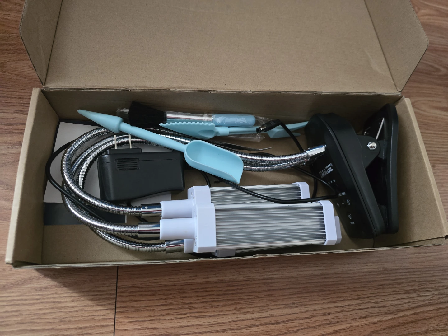 LED Grow Light with Clip - photo 2