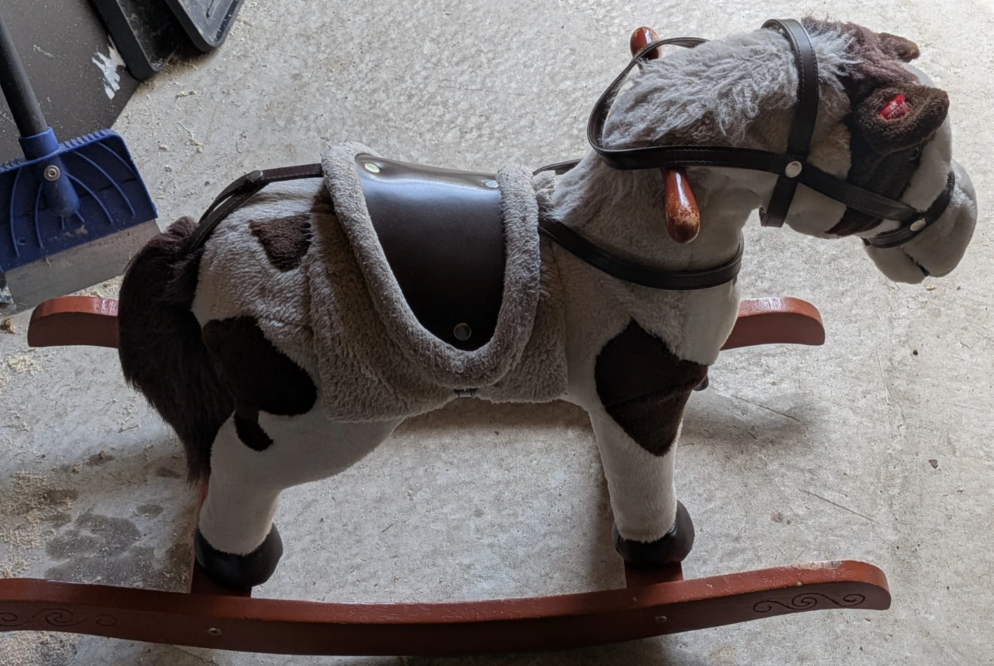 Scooter, rocking horse, playhouse, wagon - photo 2