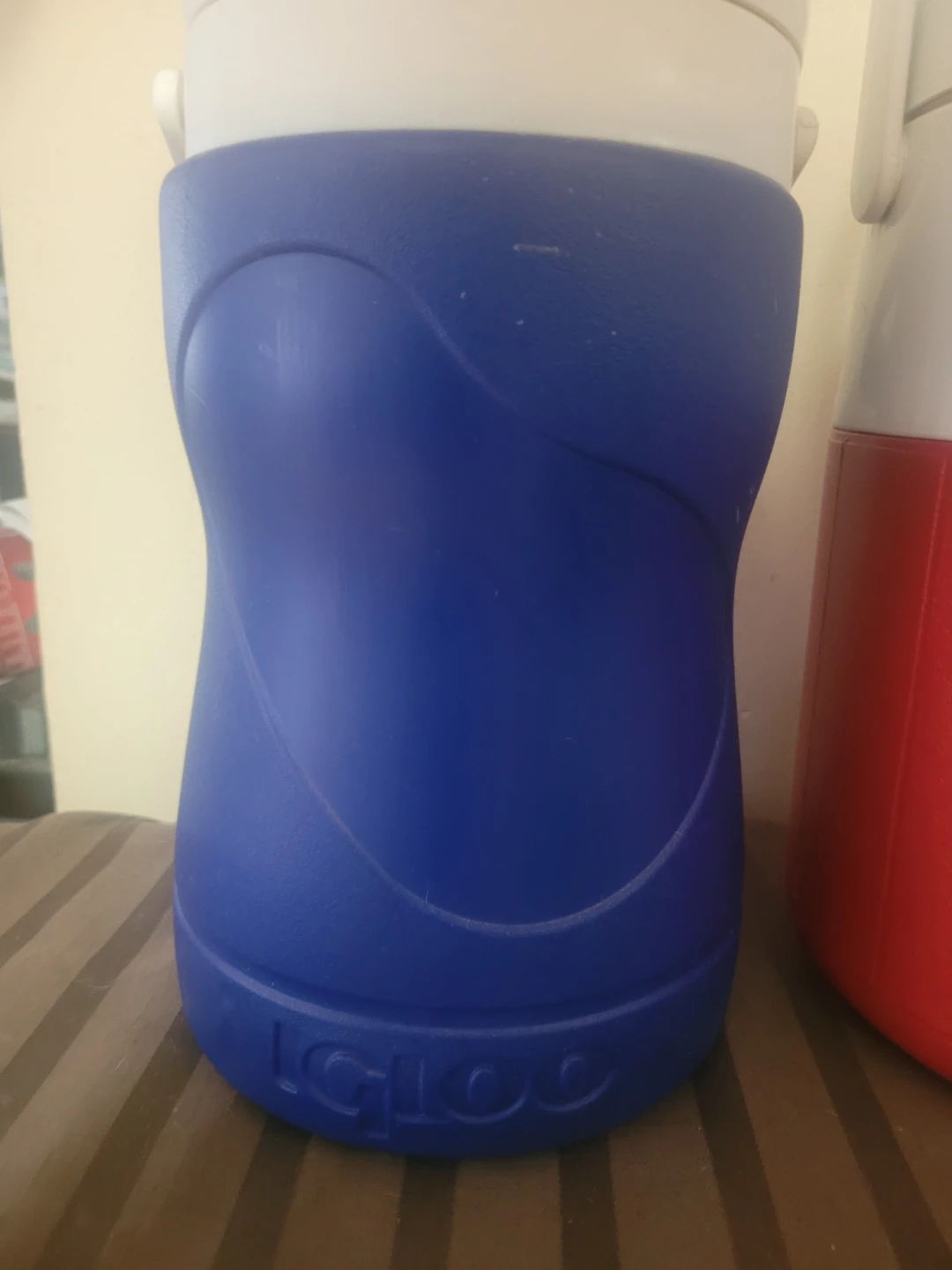 2 Cooler 1 Coleman 7.5L 1 Gallon Igloo Jug Thermos - photo 3