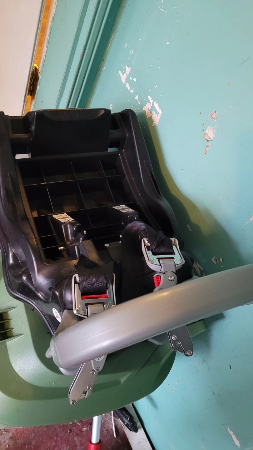 Baby Car Seat and Base - photo 3