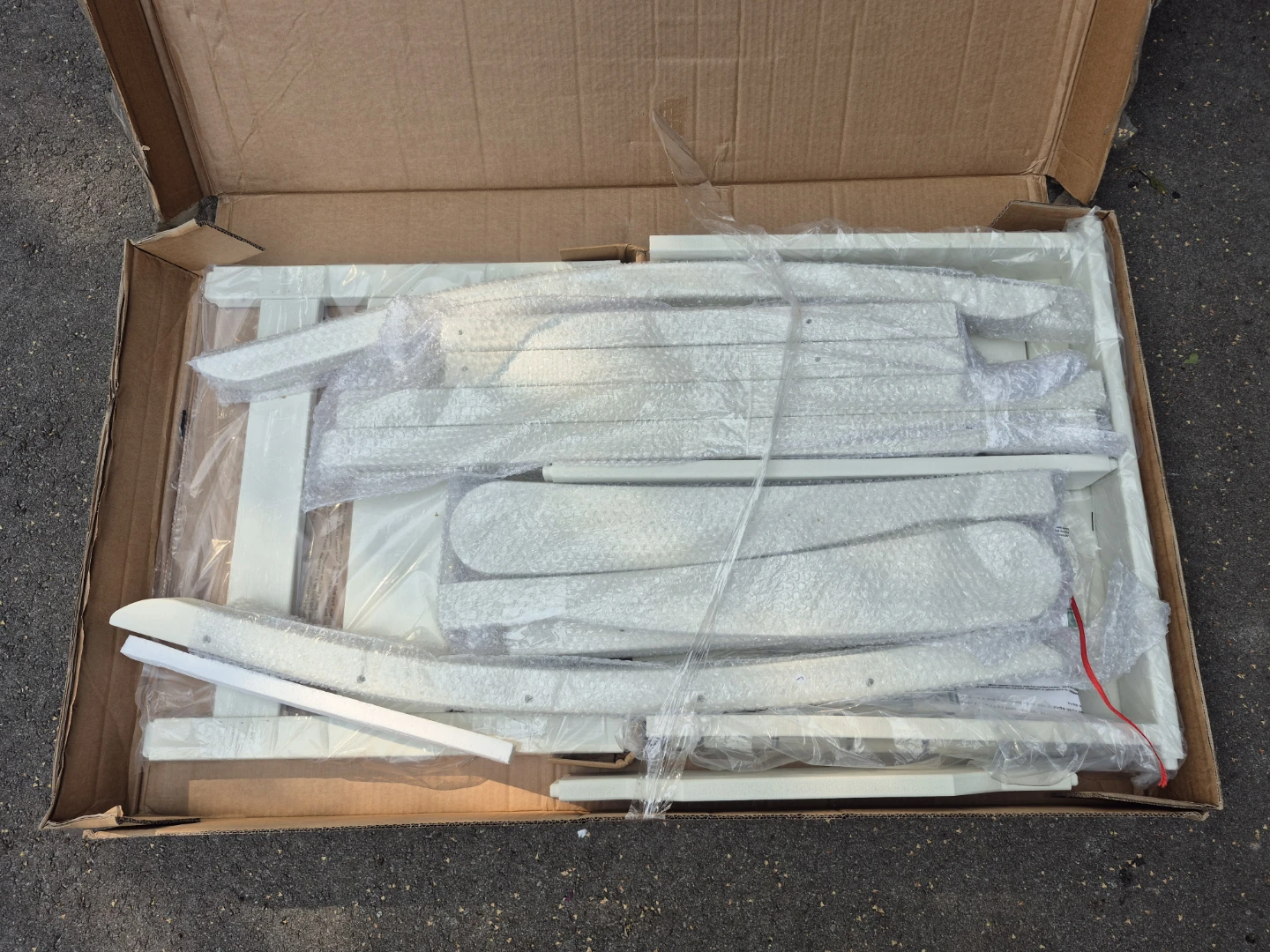HDPE Rocking Chair - White new  in box - photo 3
