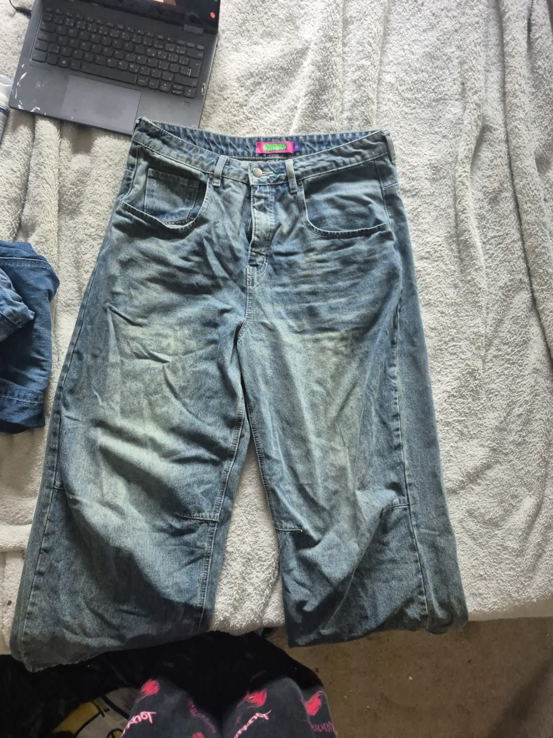 EMPYRE size 18 baggy distressed jeans