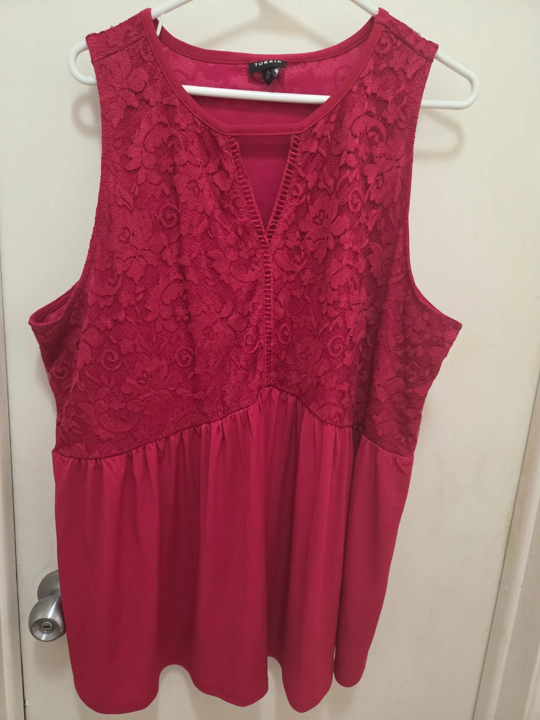 Torrid Fuchsia Lace Detail Sleeveless Top Size 2x