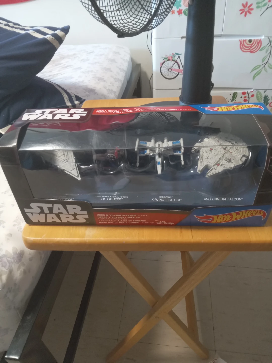 Hot Wheels Star Wars Hero & Villain Starship 4-Pack
