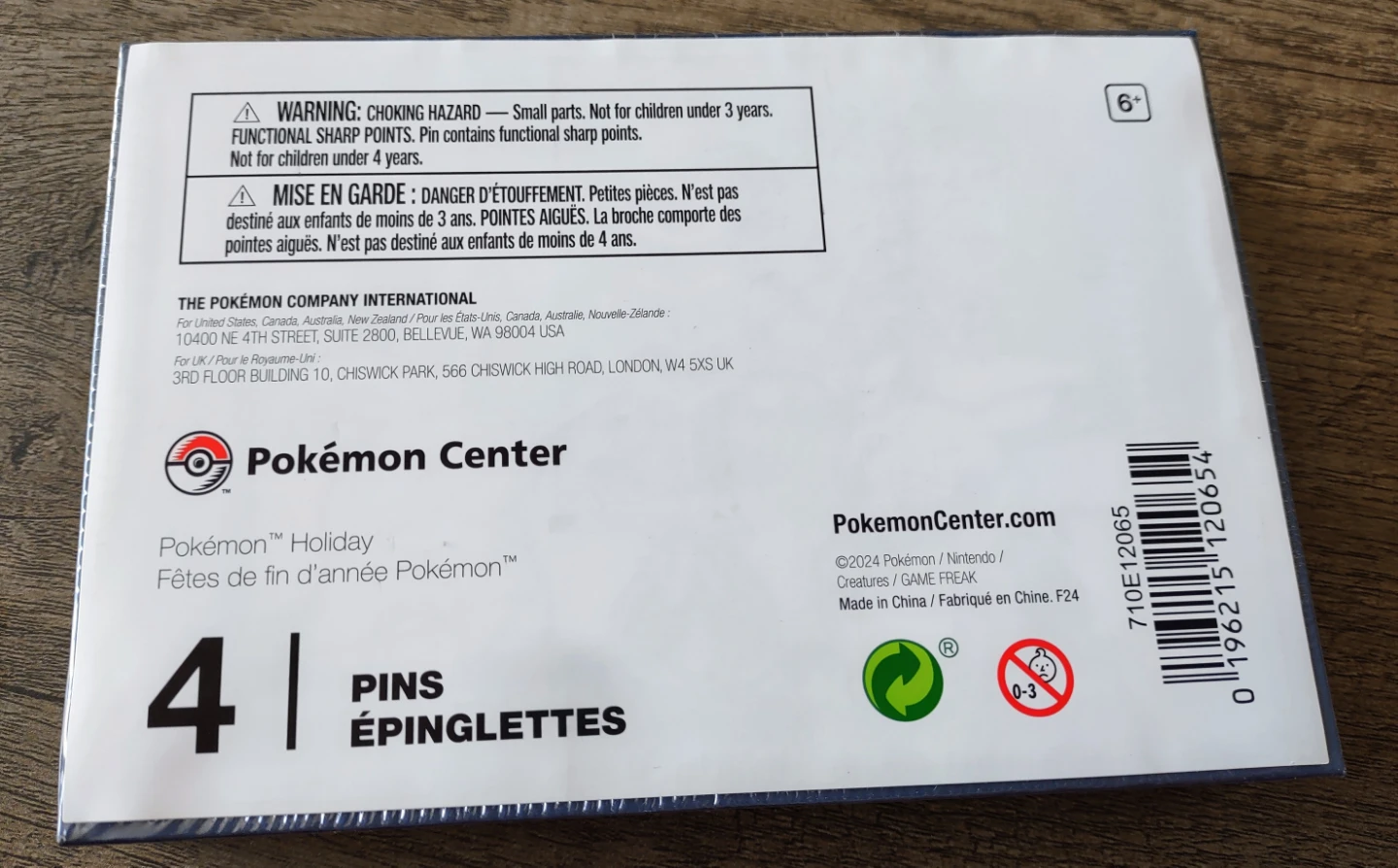 Pokémon Holiday Pin Box Set (Pokemon Centre 4-Pack) - photo 3