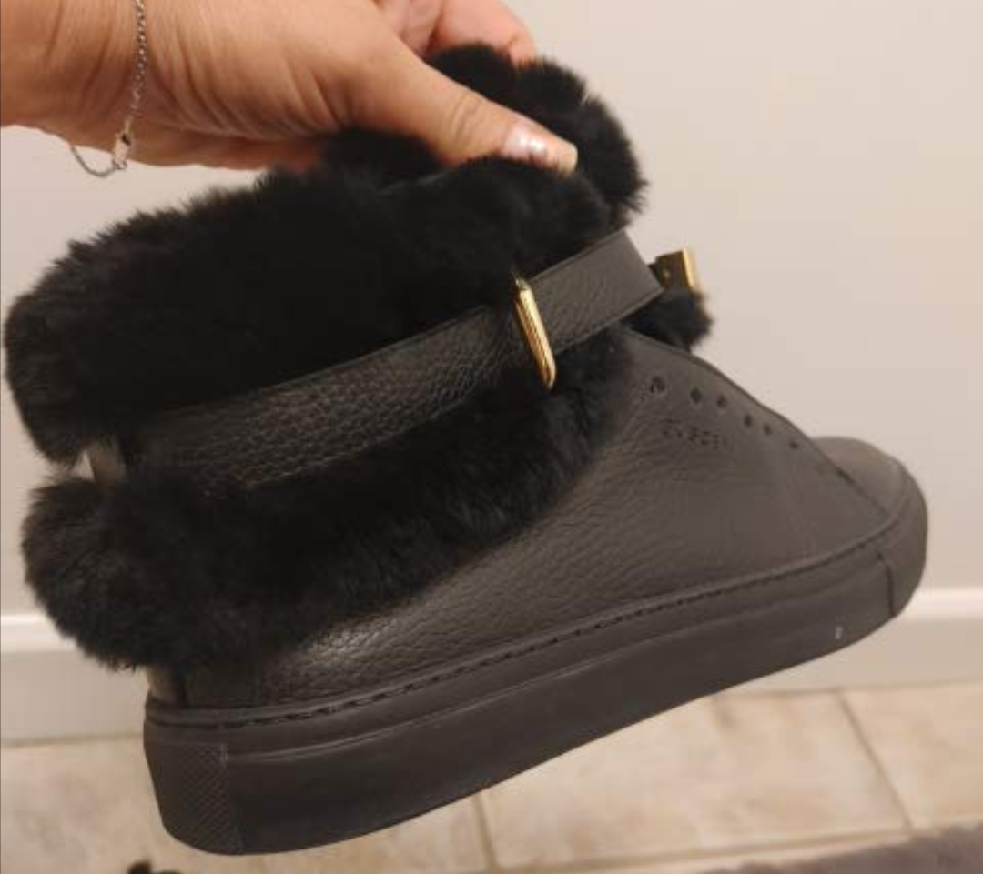 Black Leather Furry Sneakers size 8 - photo 4