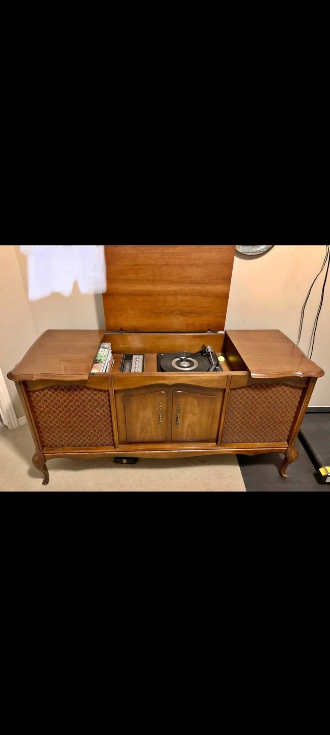 2 VINTAGE STEREOS - photo 2