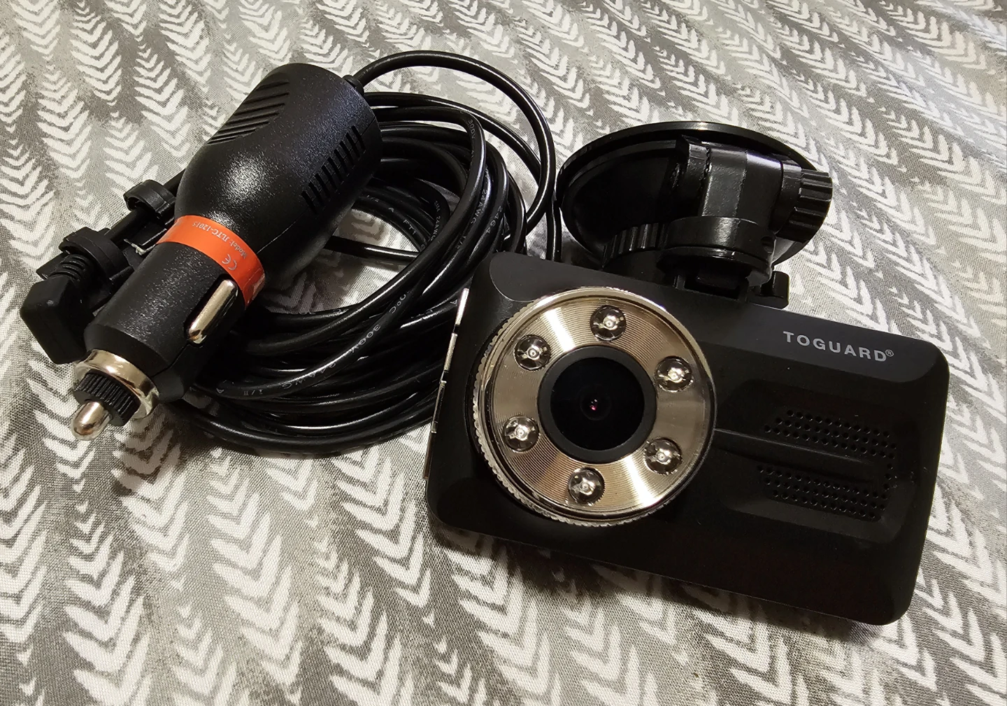 TOGUARD Front Dash Cam 1080P Camera with Car Charger and Mount