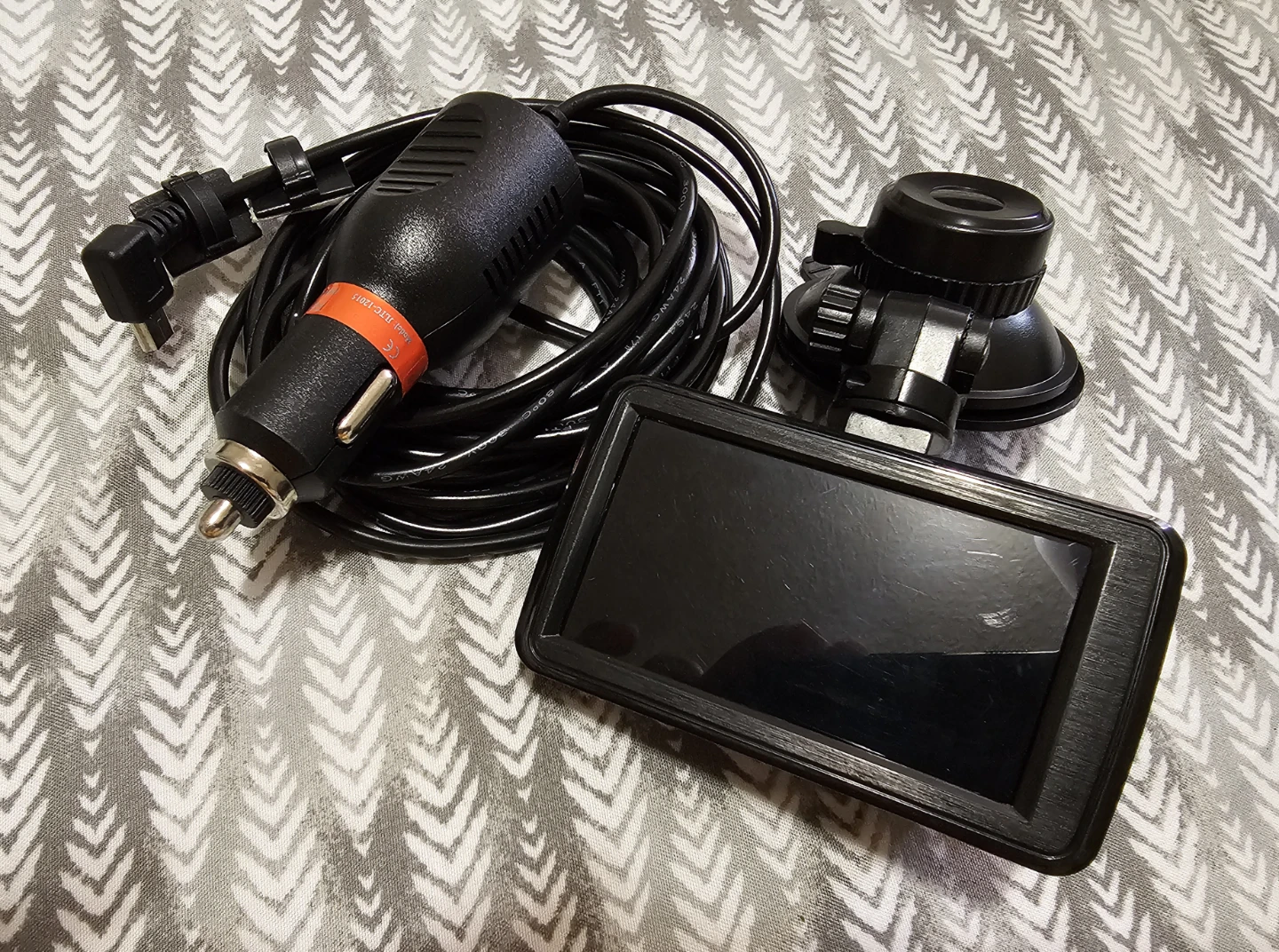 TOGUARD Front Dash Cam 1080P Camera with Car Charger and Mount - photo 2