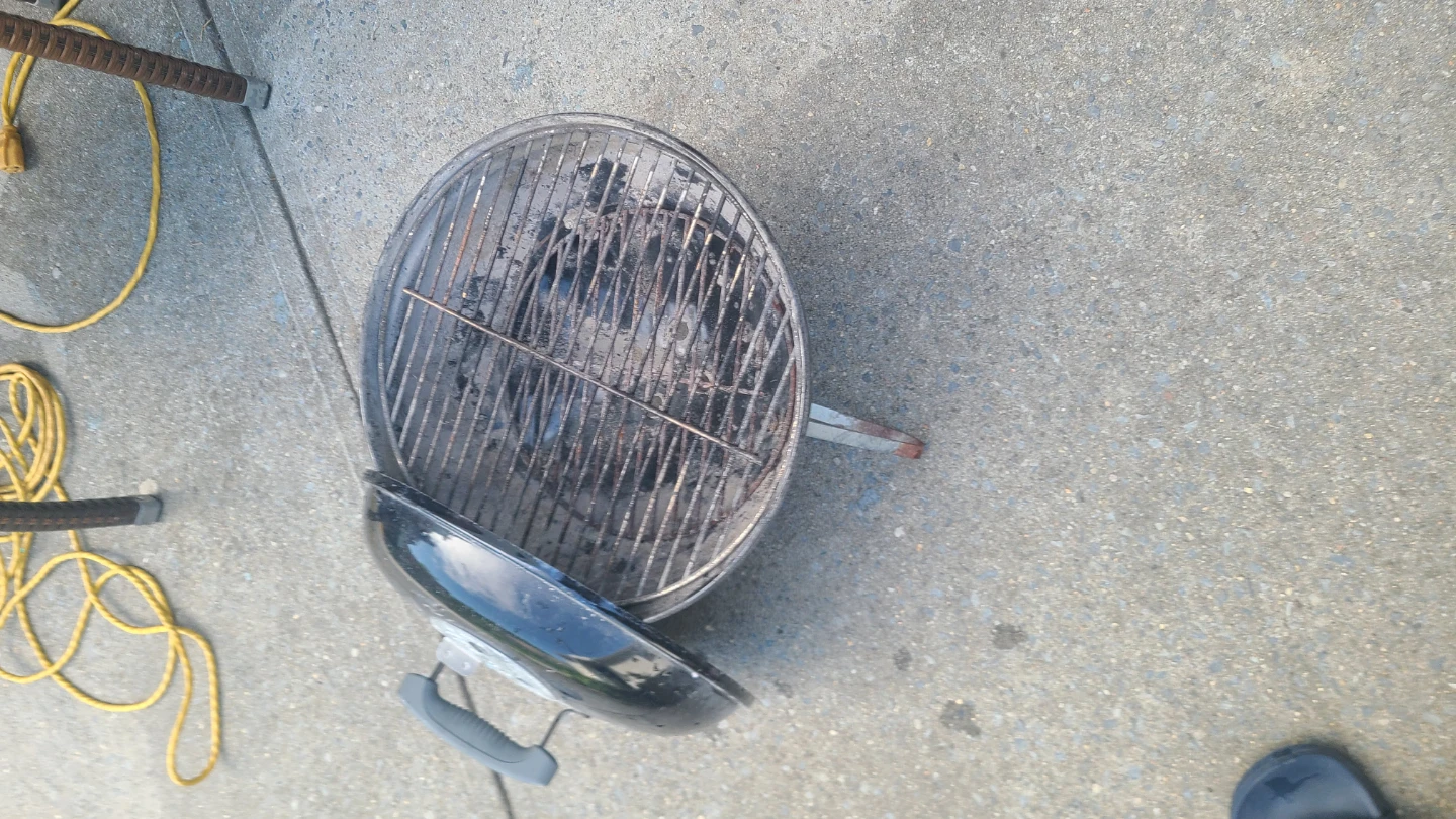 Weber Kettle Grill - photo 2