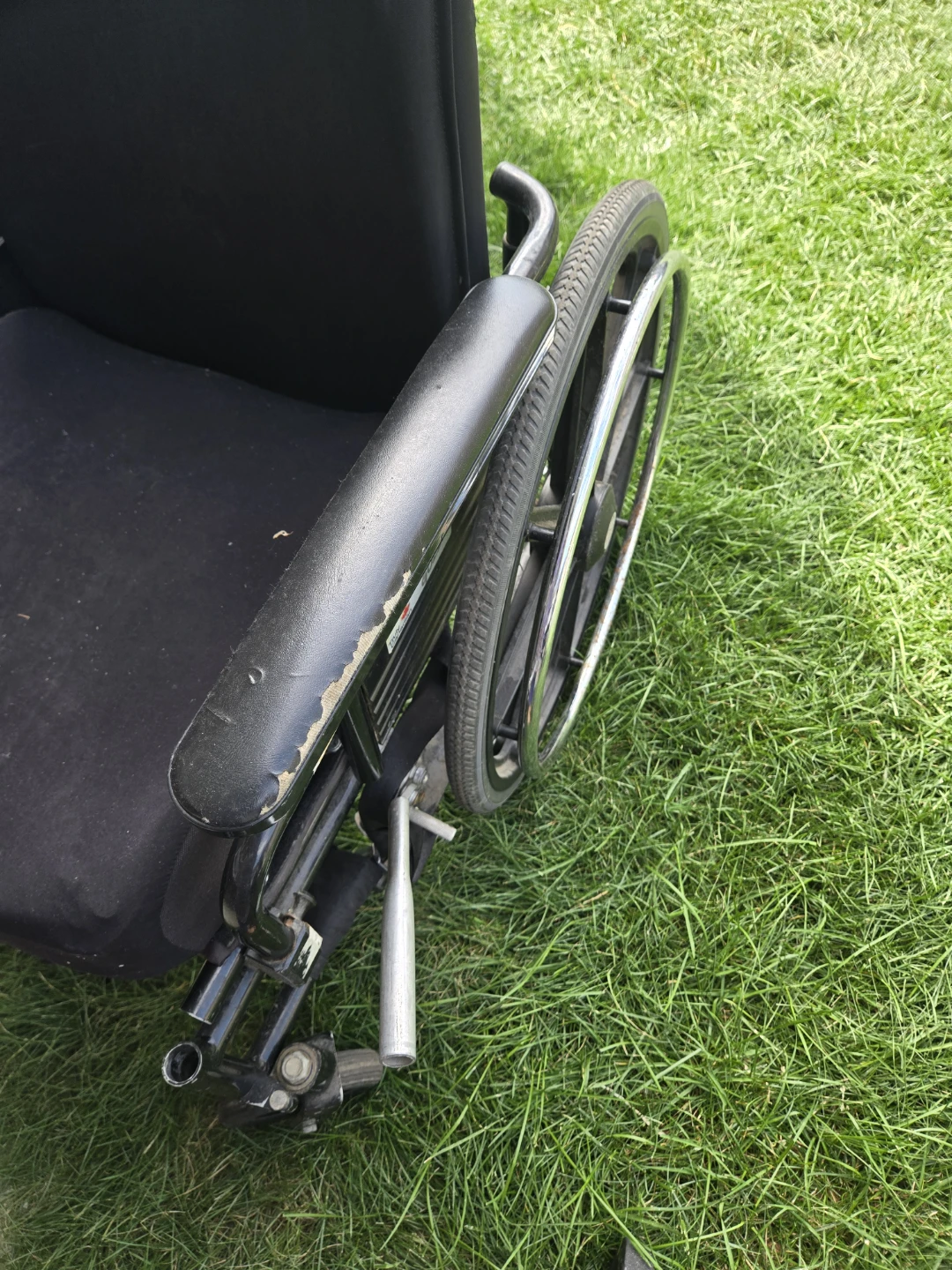 Black Wheelchair - photo 3