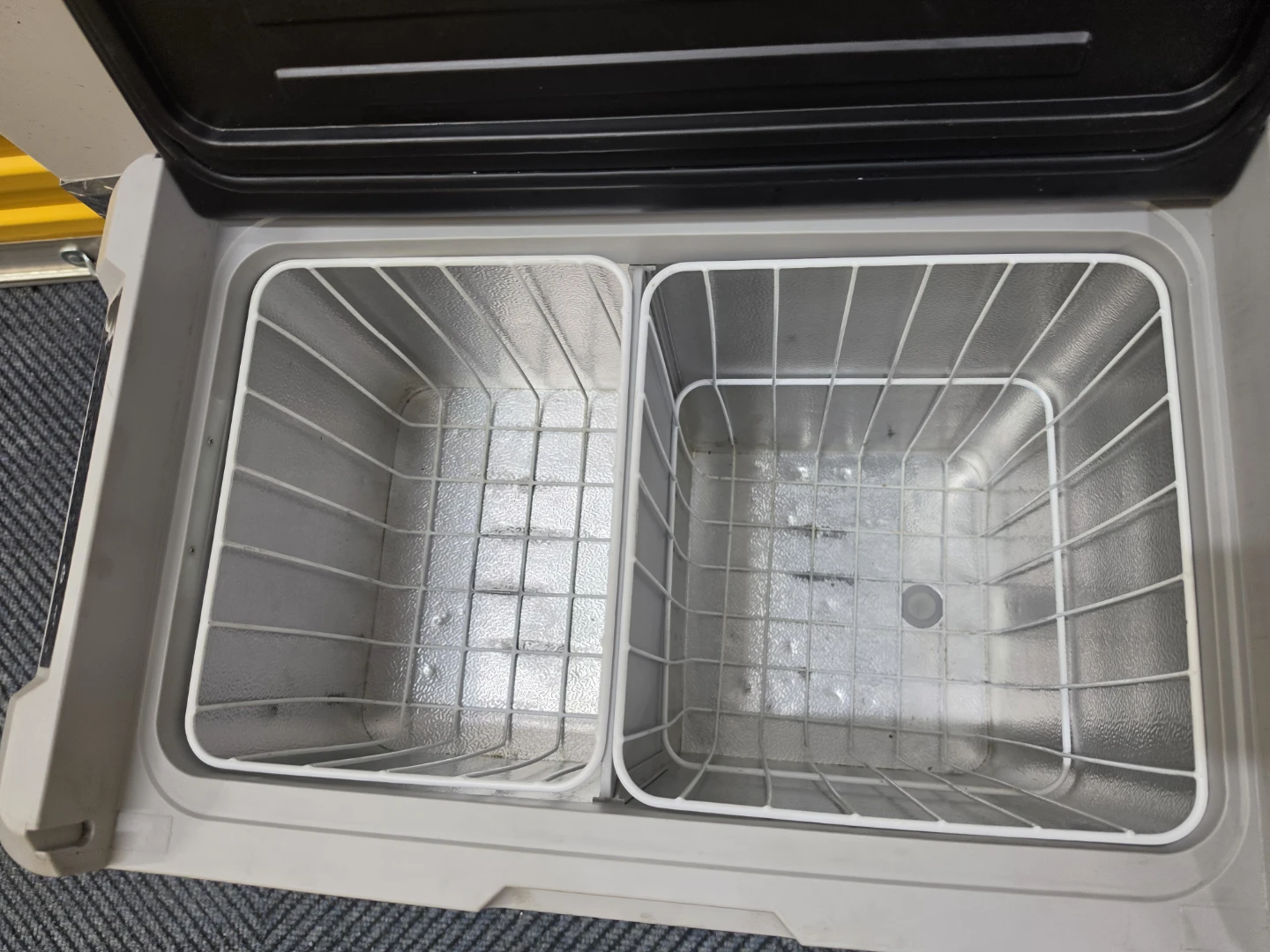 Portable Electric Cooler/Warmer with Wheels - photo 5
