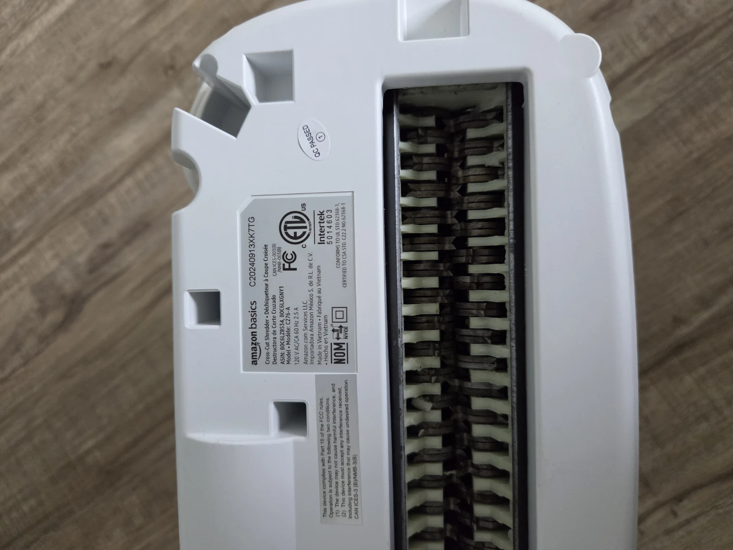 Amazon Basics Paper Shredder - photo 3