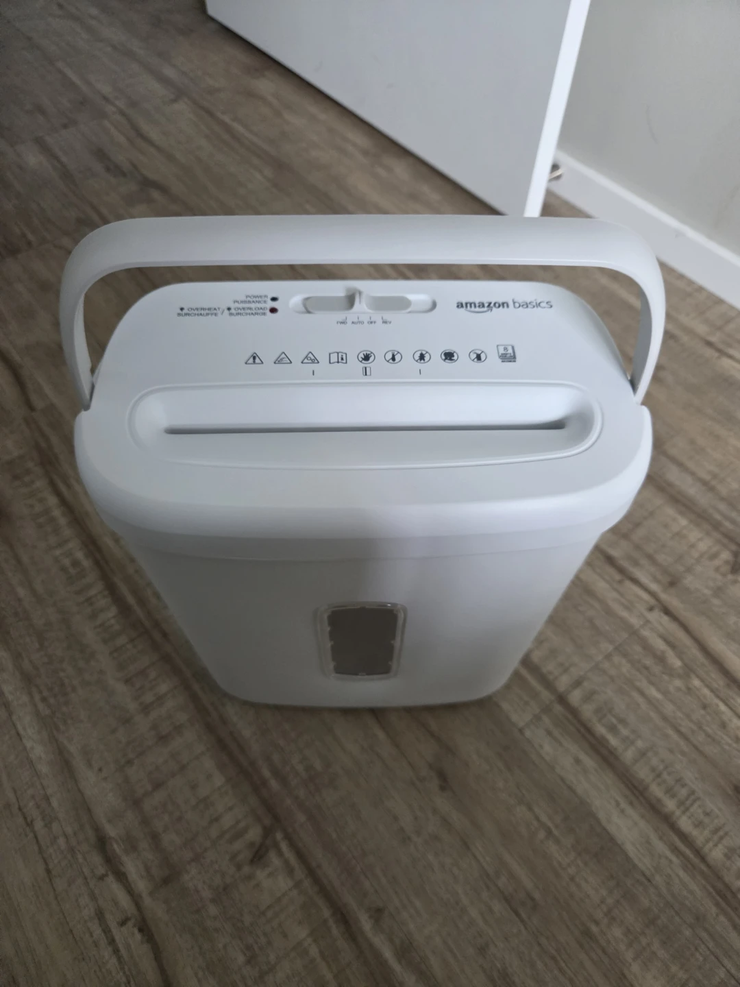 Amazon Basics Paper Shredder - photo 4