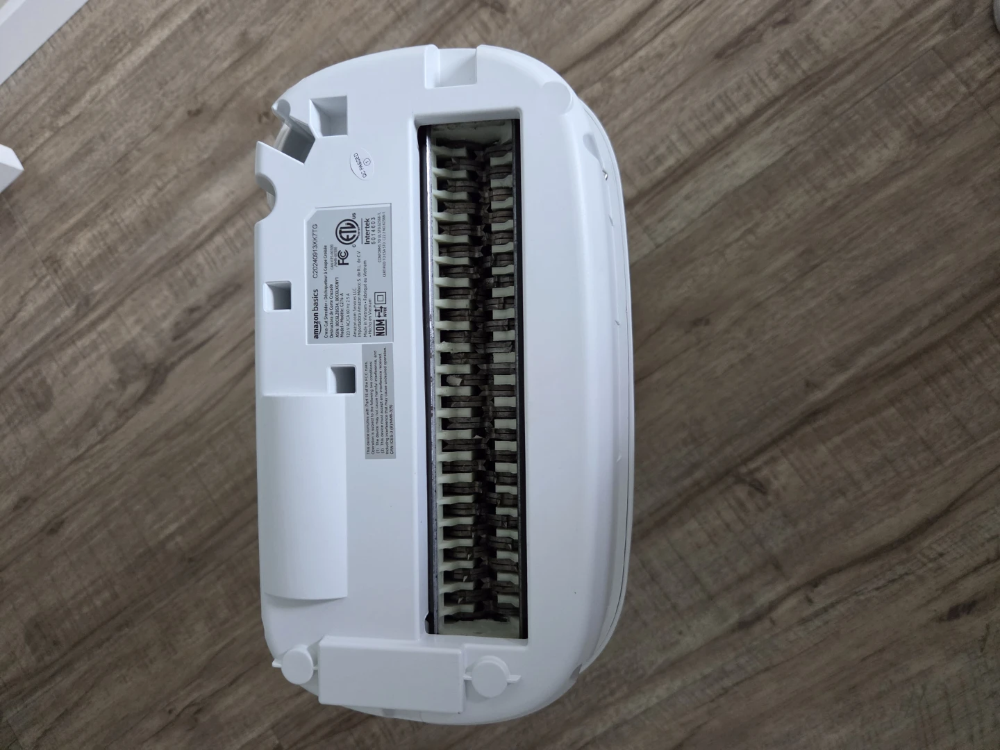 Amazon Basics Paper Shredder - photo 5