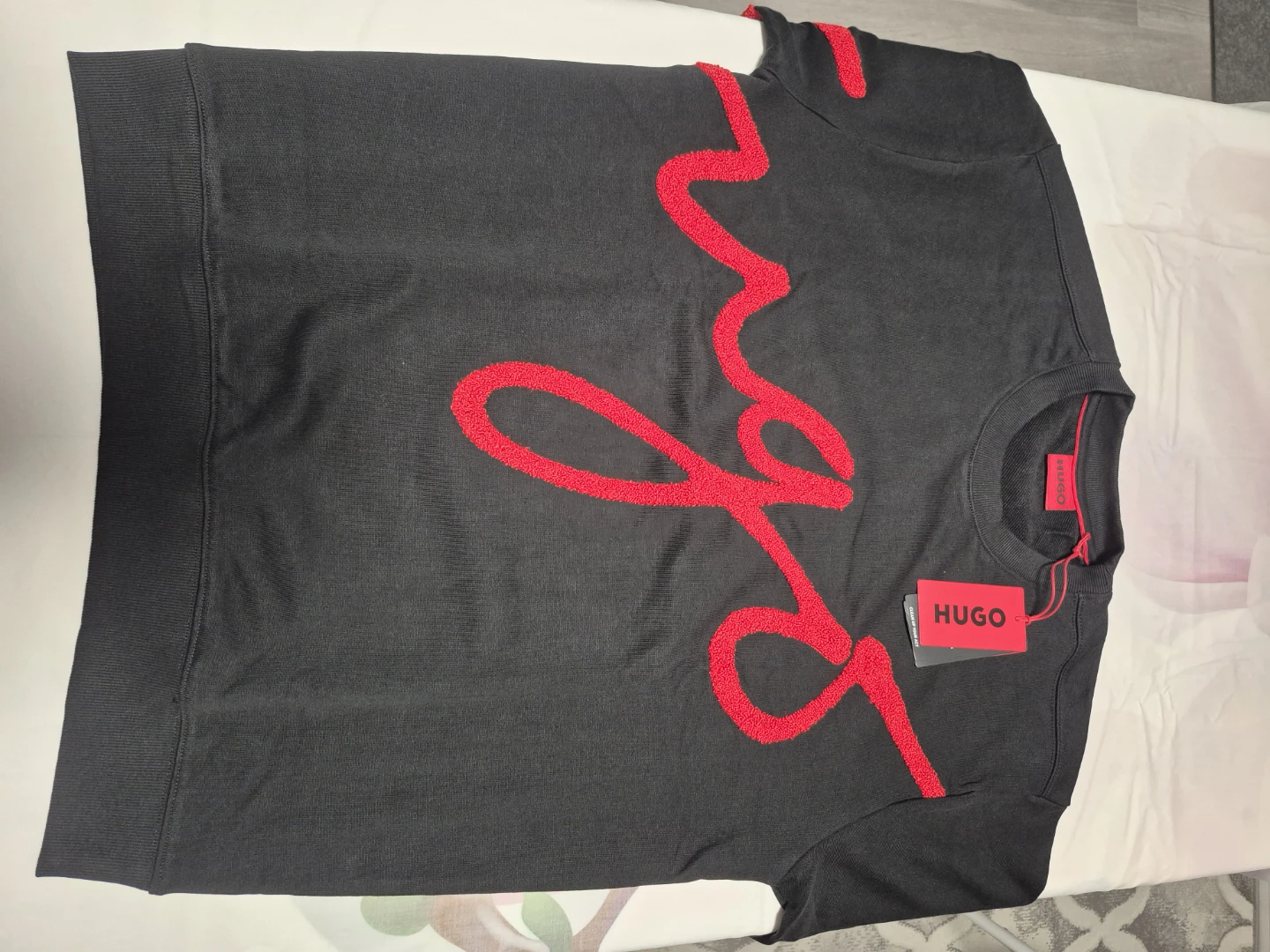 BNWT HUGO BOSS Black Sweatshirt with Red Logo - Size L - photo 2