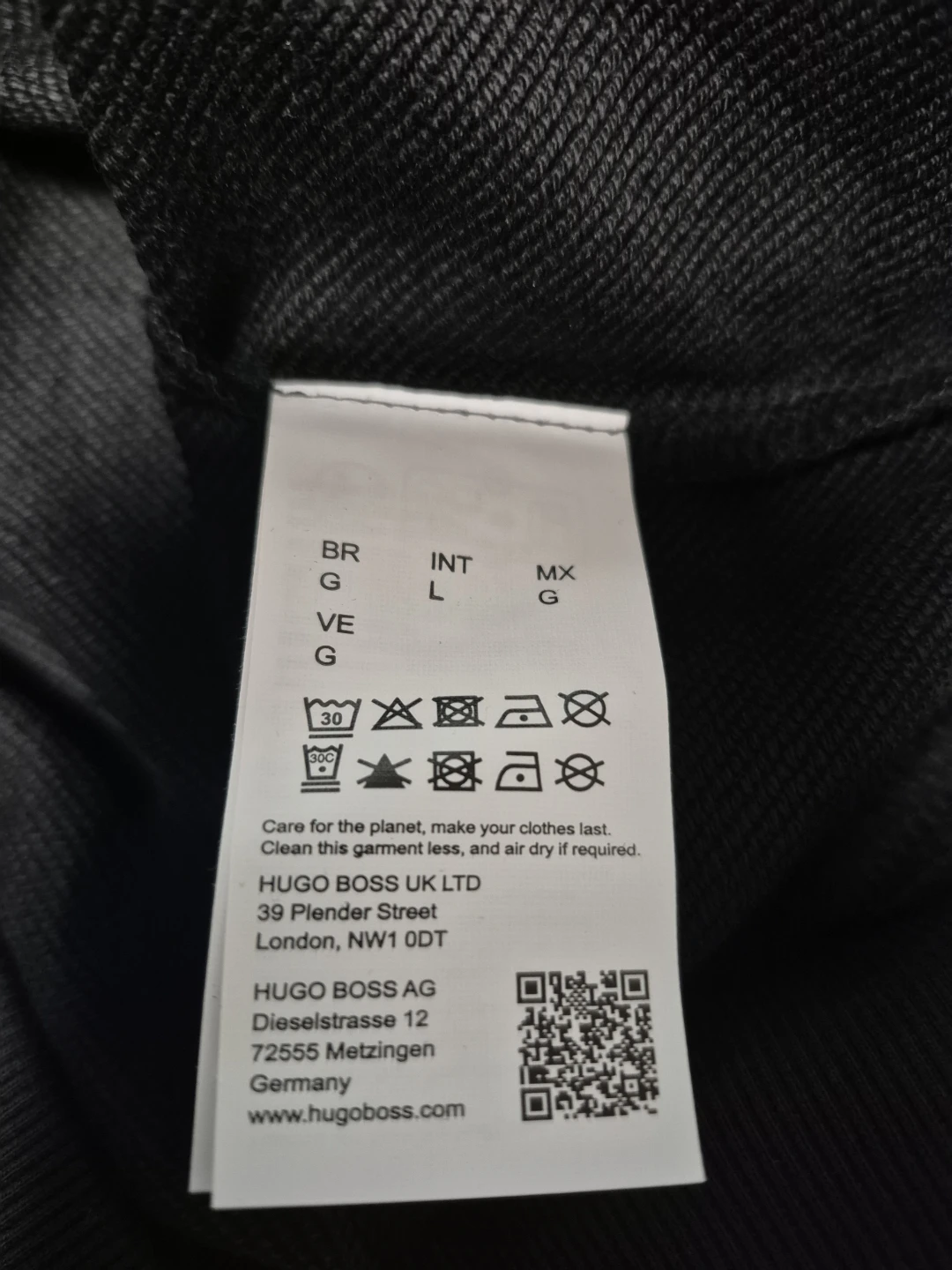 BNWT HUGO BOSS Black Sweatshirt with Red Logo - Size L - photo 3