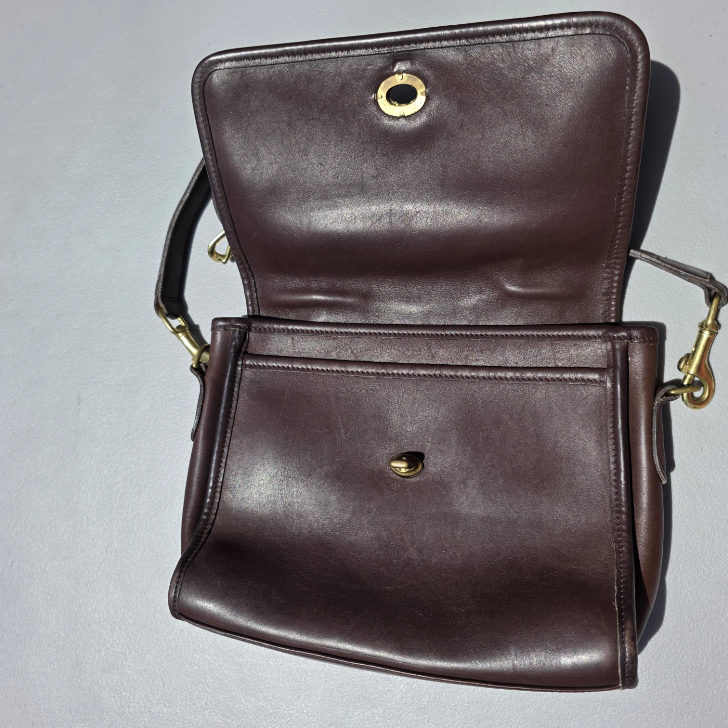 Vintage Coach Leather Saddle Bag #G8P-9978 - photo 2
