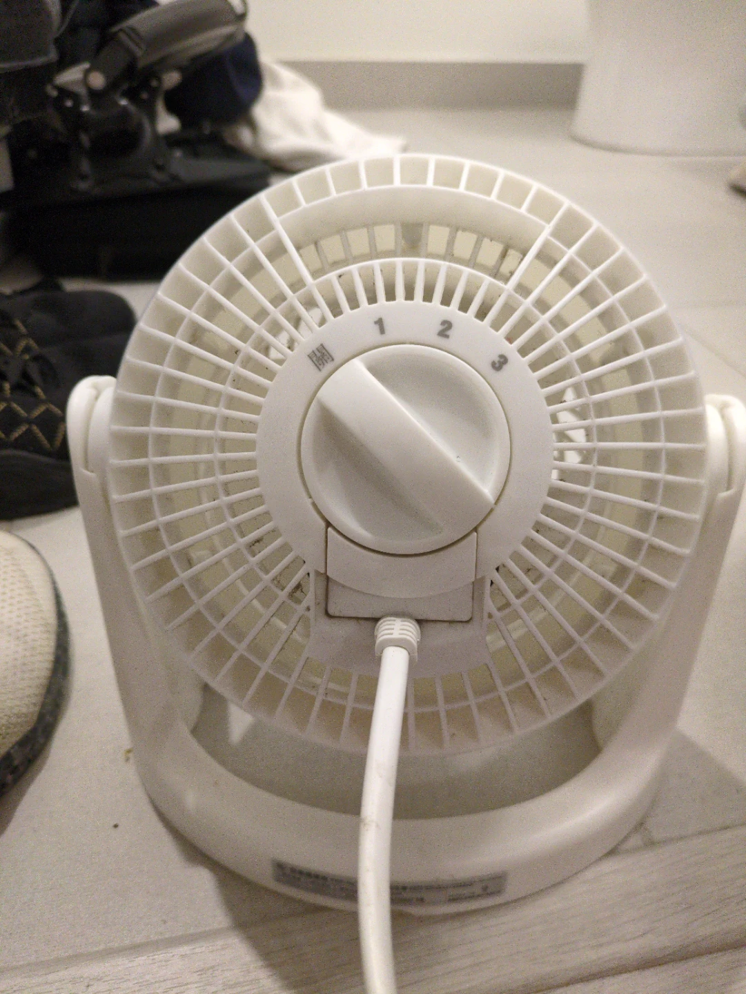 IRIS OHYAMA White Desk Fan - photo 2