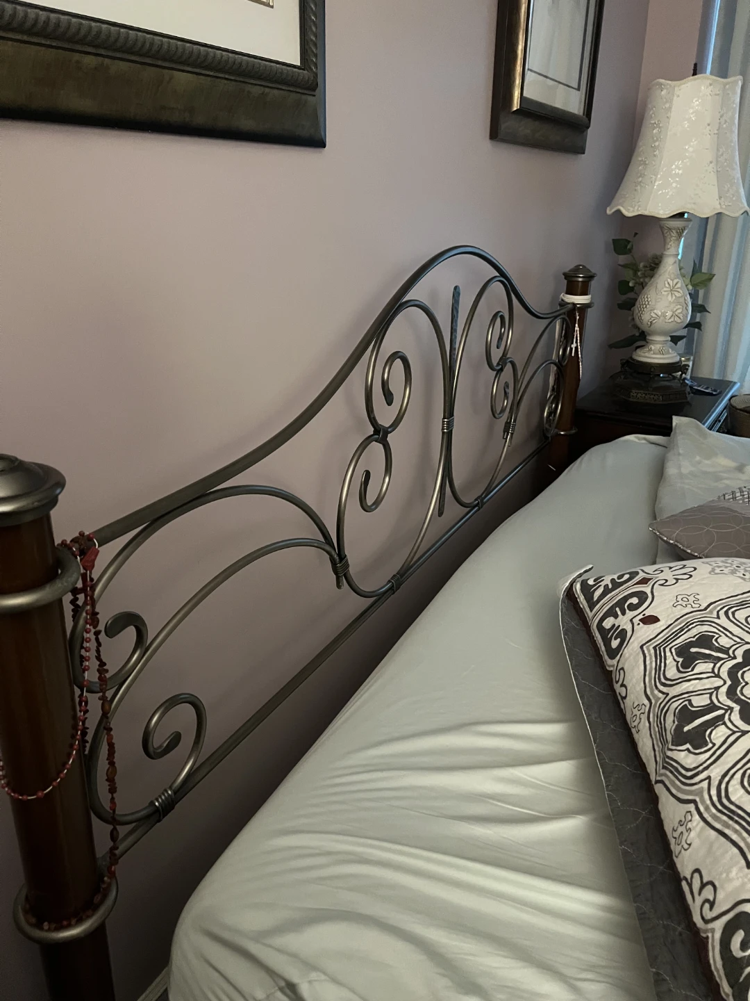 King sized Metal and Wood Bed Frame with Ornate Headboard - photo 2