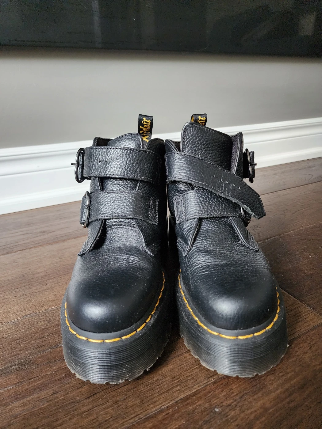 FLASH SALE: Women's. DR. Martens - photo 2