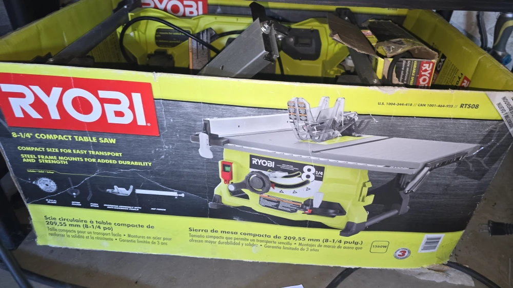 Ryobi 8-1/4" Compact Table Saw RTS08