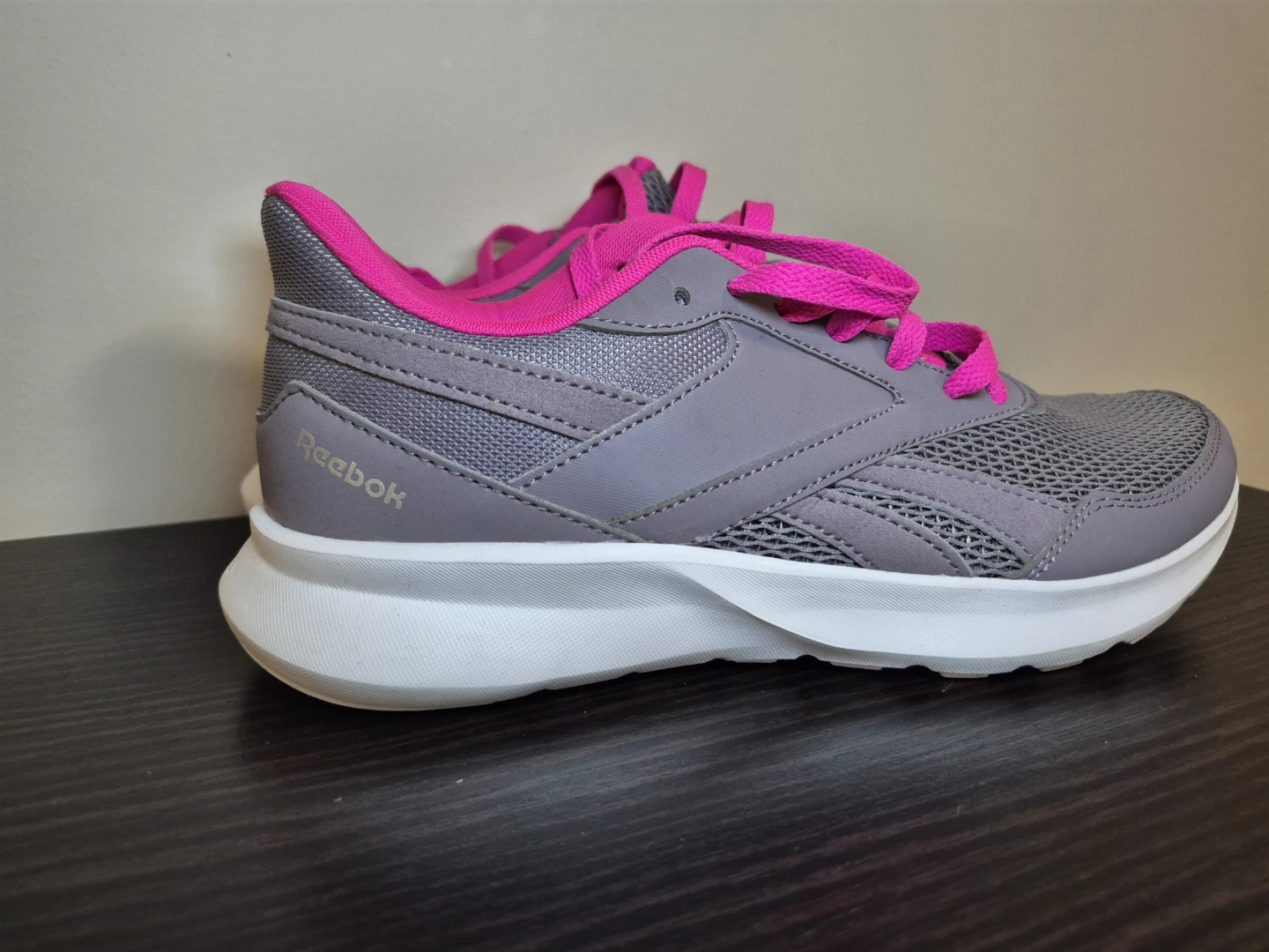 NEWReebok Running Shoes - Grey/Pink SIZE 8 - photo 2