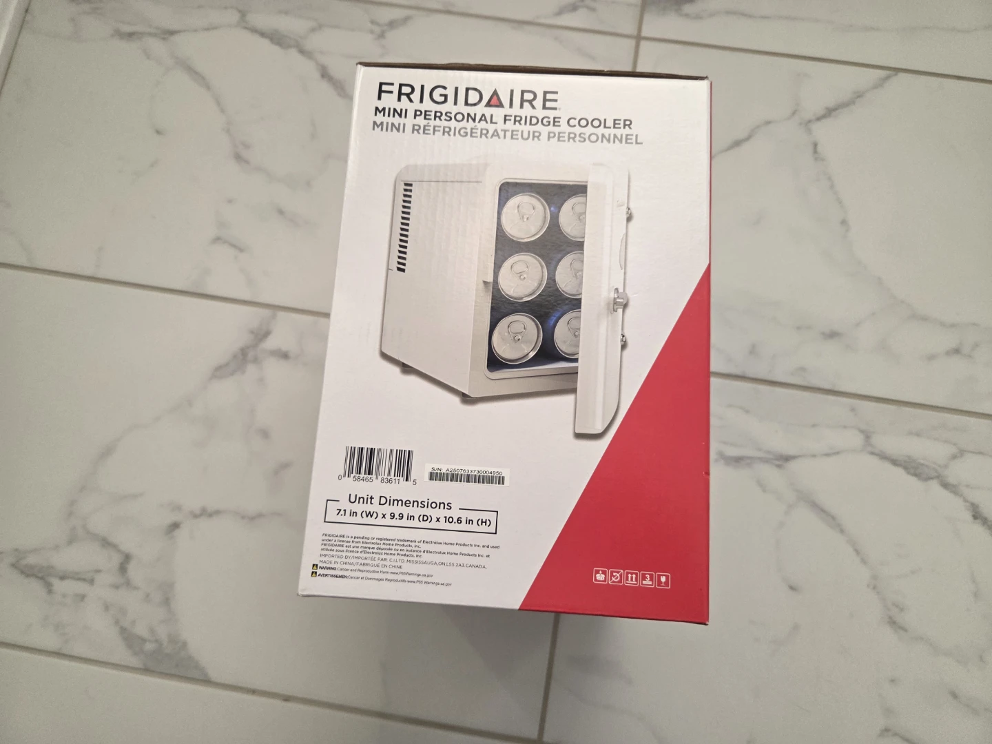 NEW Frigidaire Mini Personal Fridge Cooler - photo 2