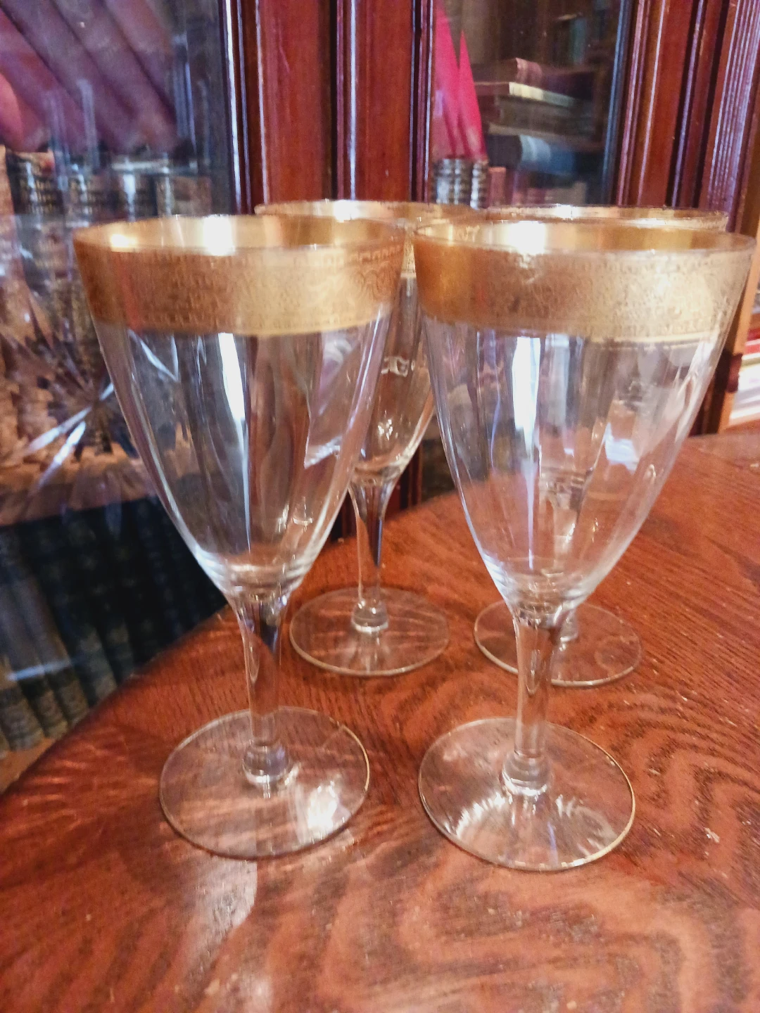 Set of 4 Vintage 22K Gold Rimmed Wine Glasses - photo 3