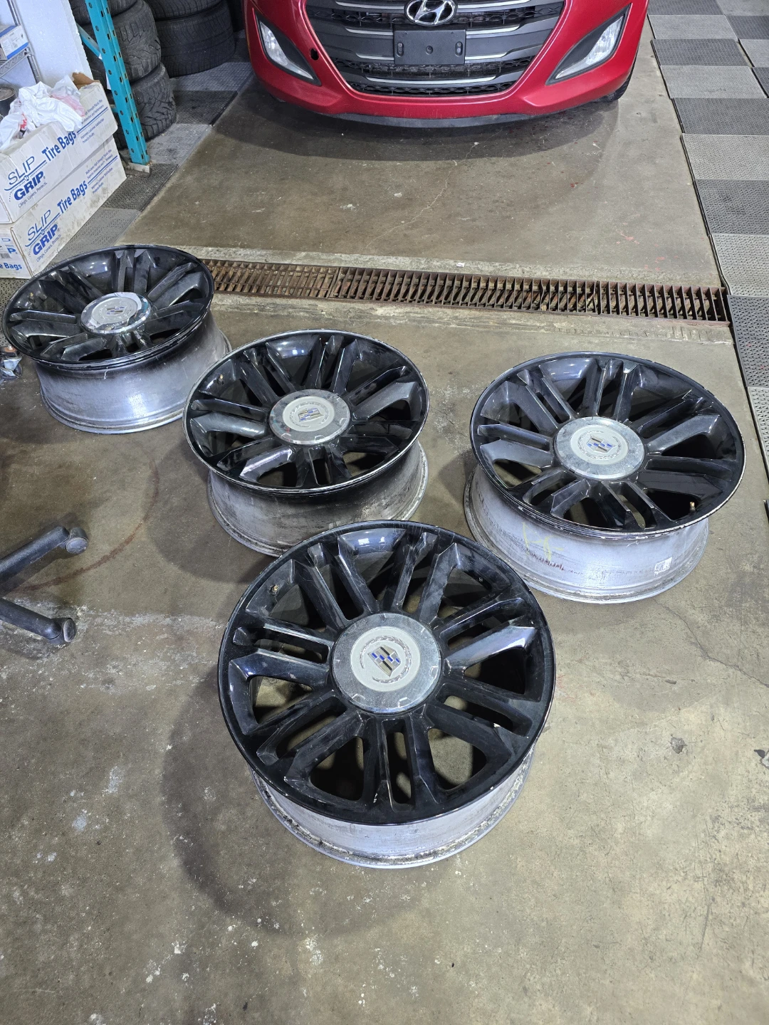 Cadillac Alloy Wheels (Set of 4) - photo 3