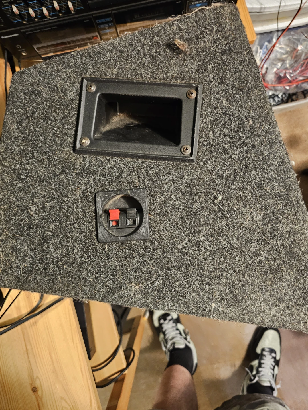 Pioneer 8" 300W Dual Speaker Subwoofer Enclosure - photo 5