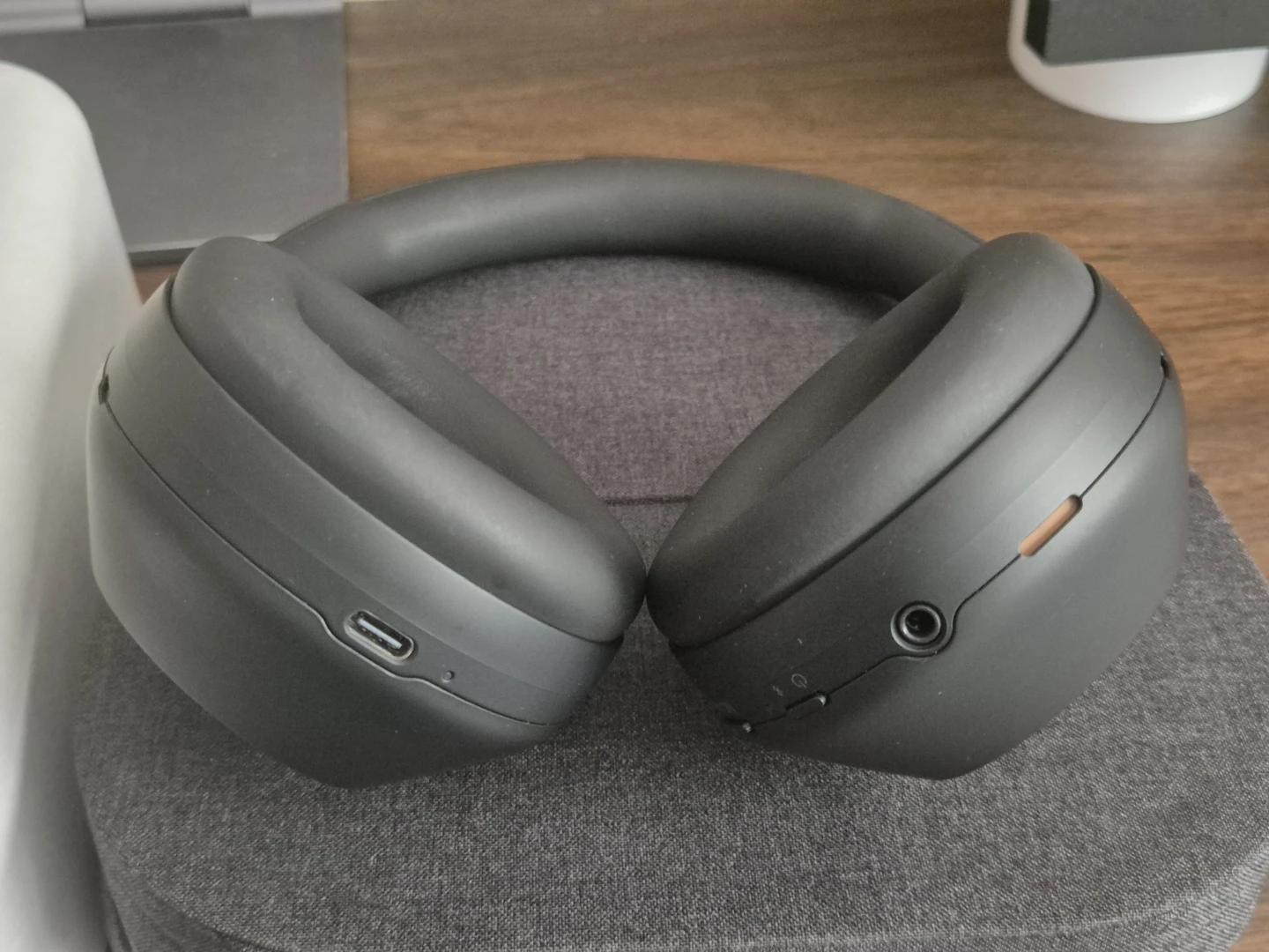 Sony WH-1000XM5 - like new - photo 4