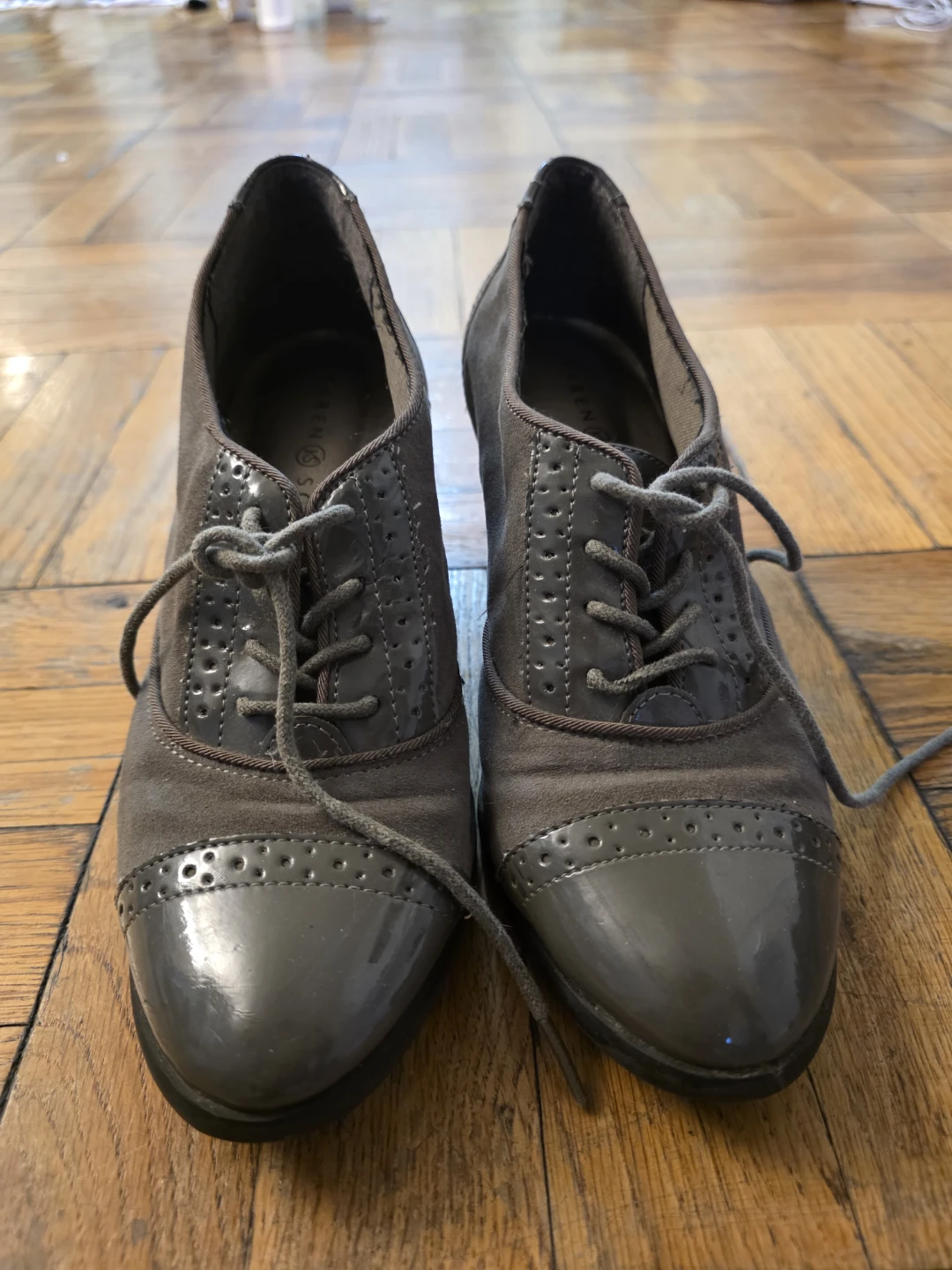 Karen Scott Women's Oxford Heels