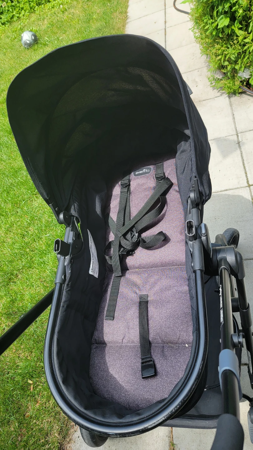 Evenflo Car Seat and Bassinet stroller - photo 3