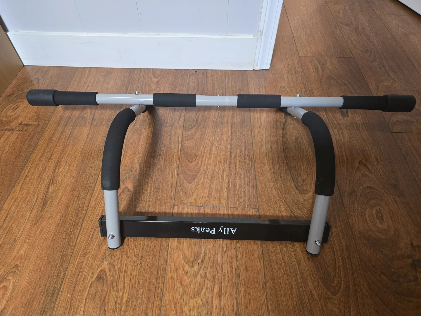 Ally Peaks Pull Up Bar