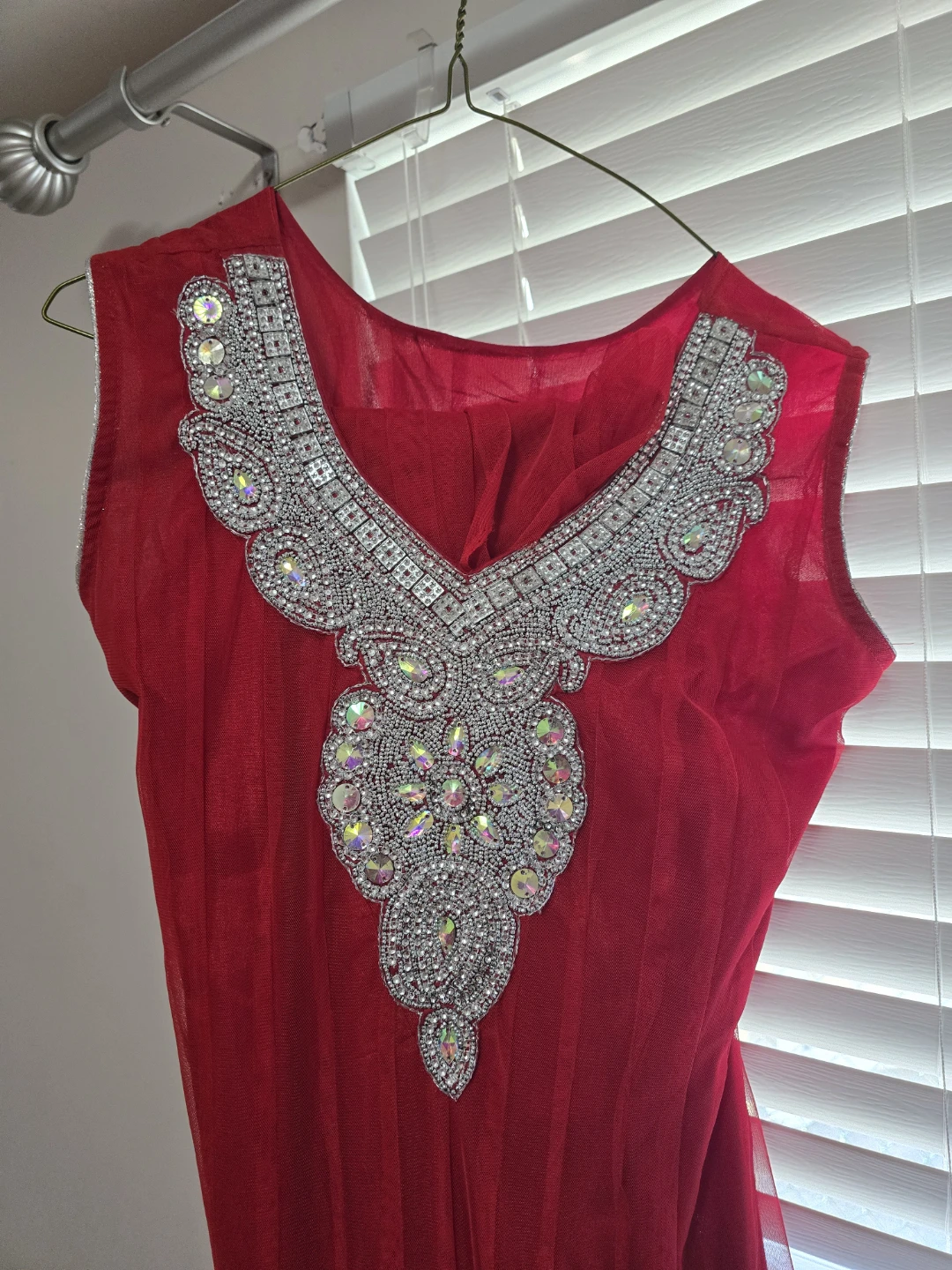 Red embellished Indian dress - photo 2