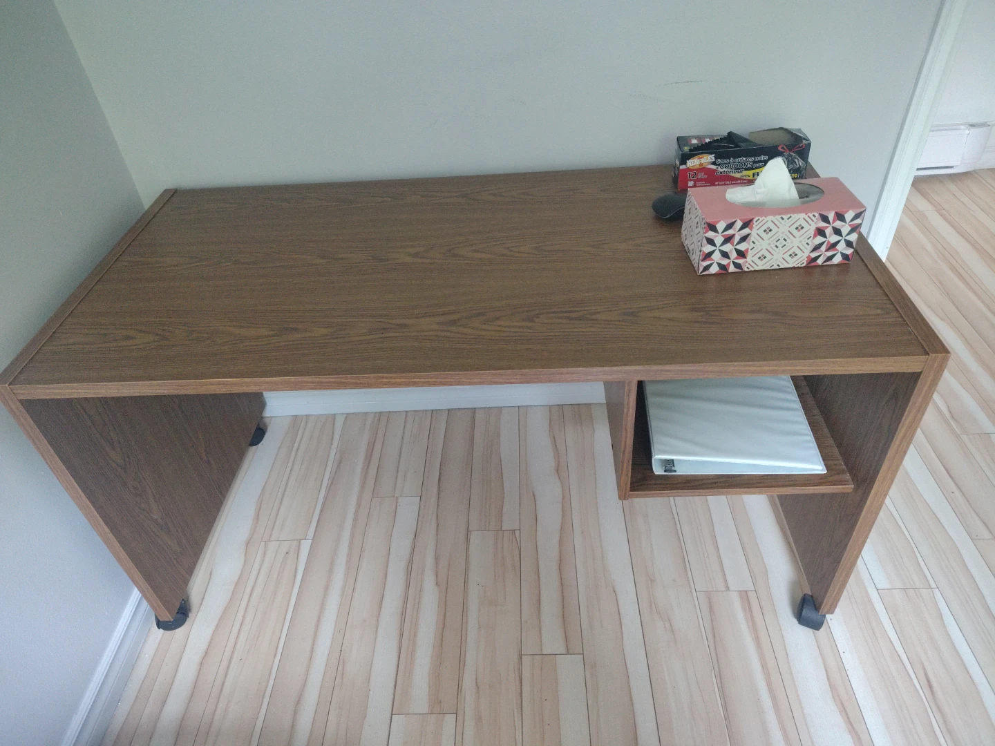 Wooden Laminate Desk