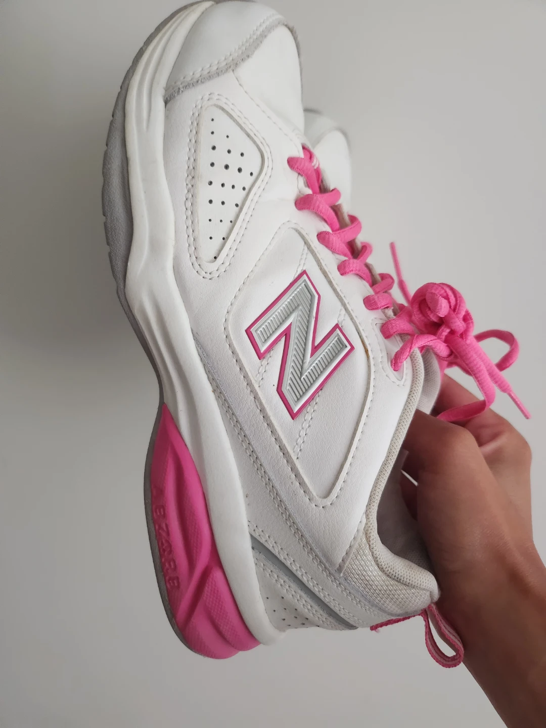 New Balance Women's White Pink Athletic Shoes