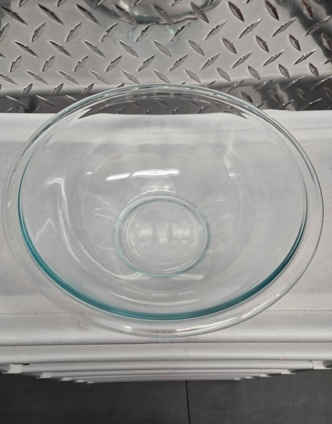 Duralex France Clear Glass 10" Large 3.5qt Mixing Bowl - photo 2