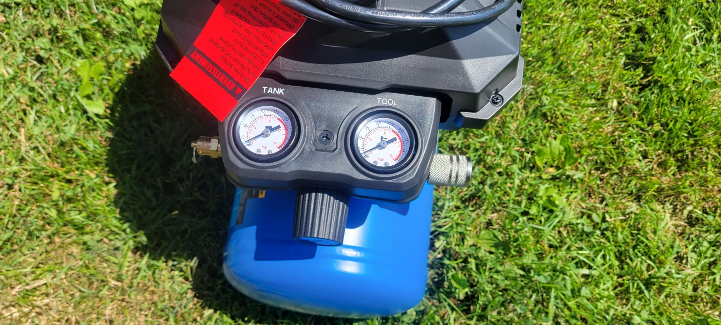 Mastercraft Air Compressor - photo 3