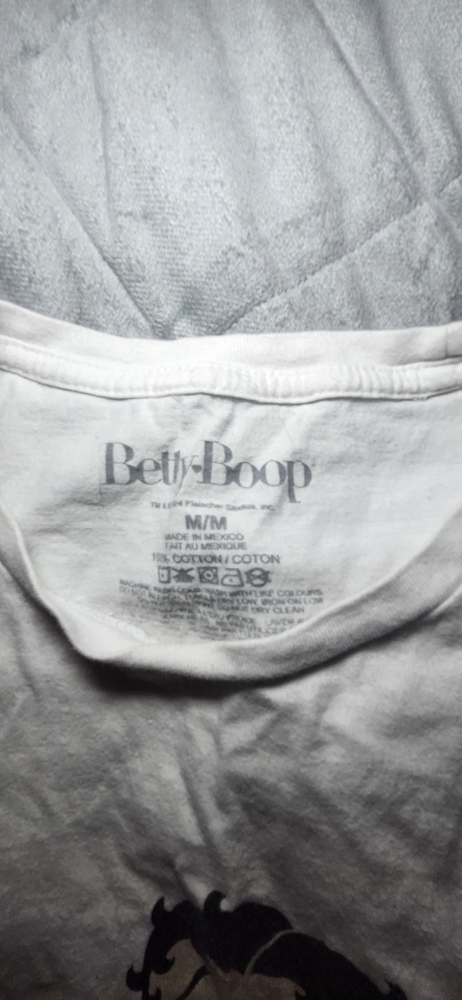 Betty Boop & Hello Kitty T-Shirt Bundle - photo 5
