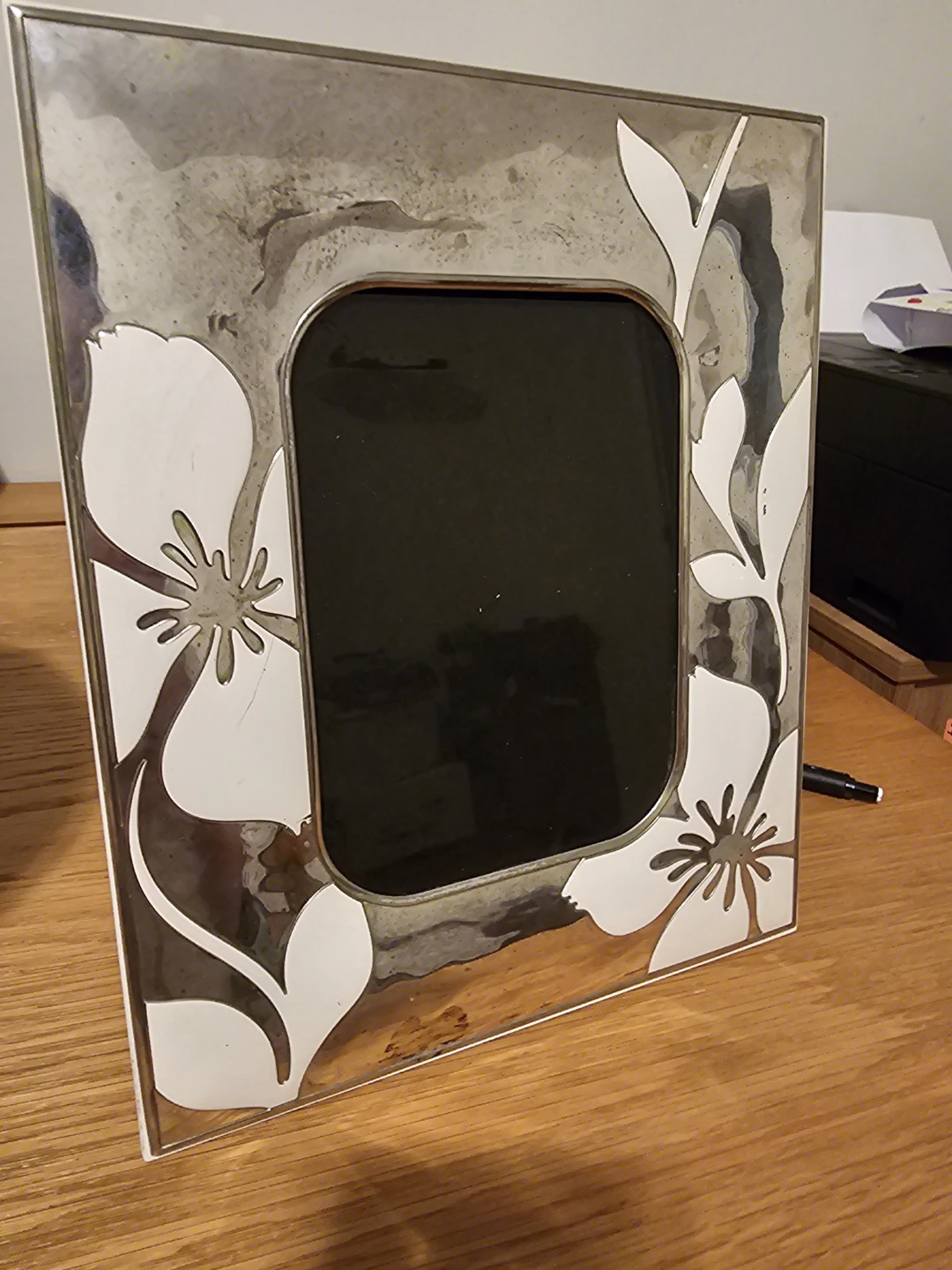 Silver plated Photo Frame with Floral Design