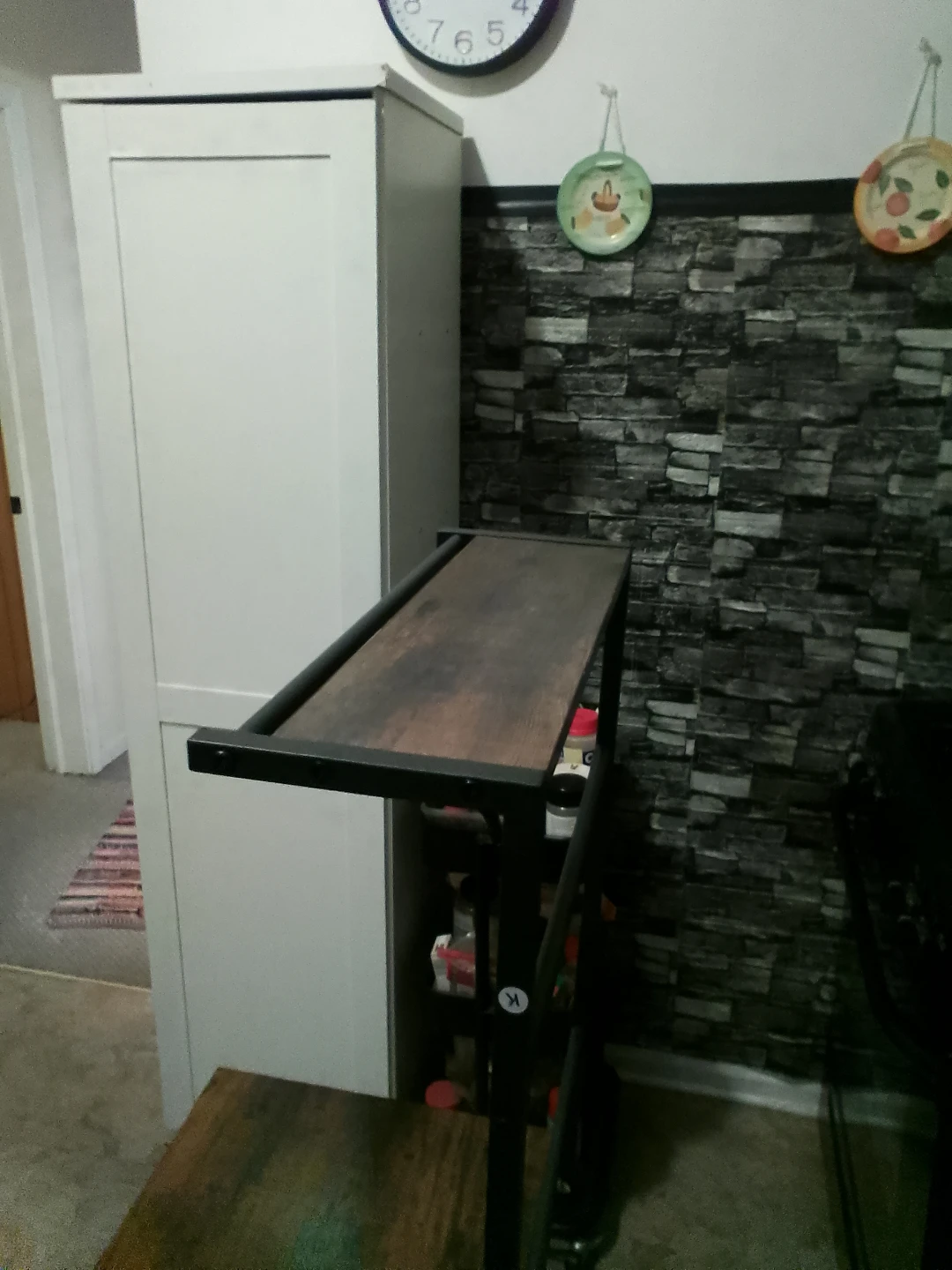 Table with power outlets for like a room or maybe kitchen and a - photo 3
