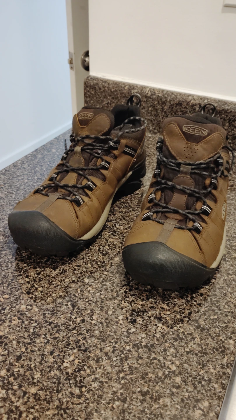KEEN Brown Leather Hiking Boots