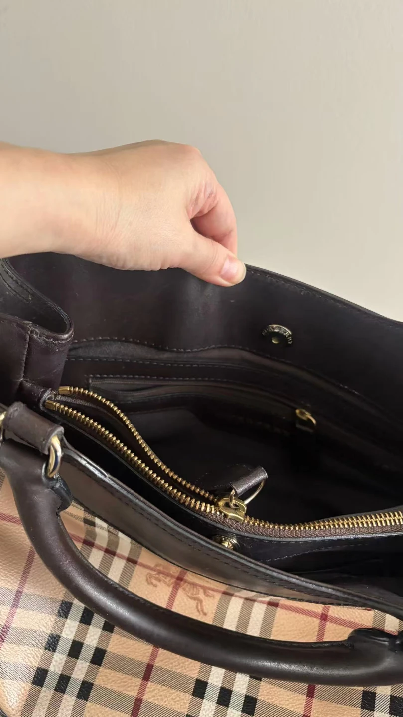 Burberry Haymarket Check Leather Tote Bag - photo 3