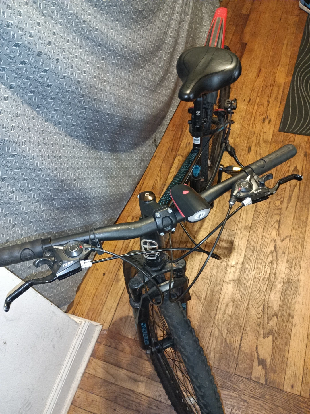 Schwinn Sidewinder Mountain Bike - photo 3